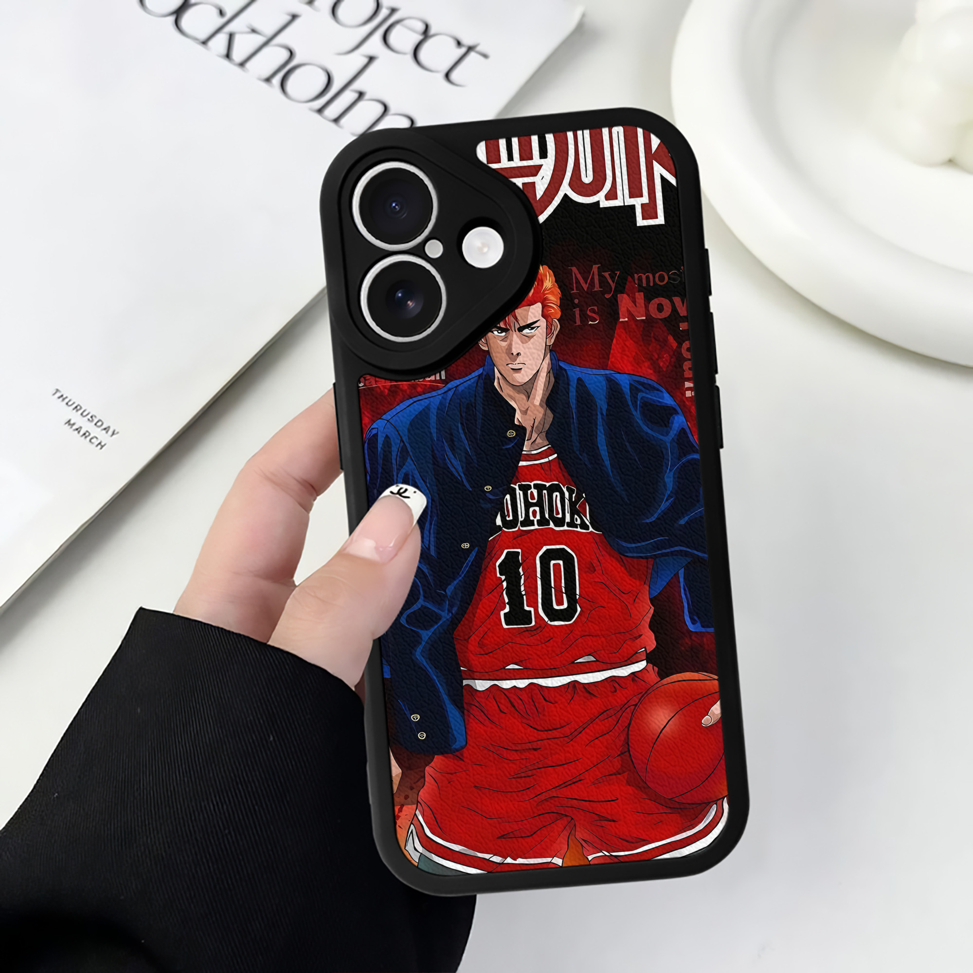 （画像用） SLAM DUNK／スラムダンク 【iPhone 16シリーズ対応】シリコンスマホケース（レザー調） 材質：シリコン